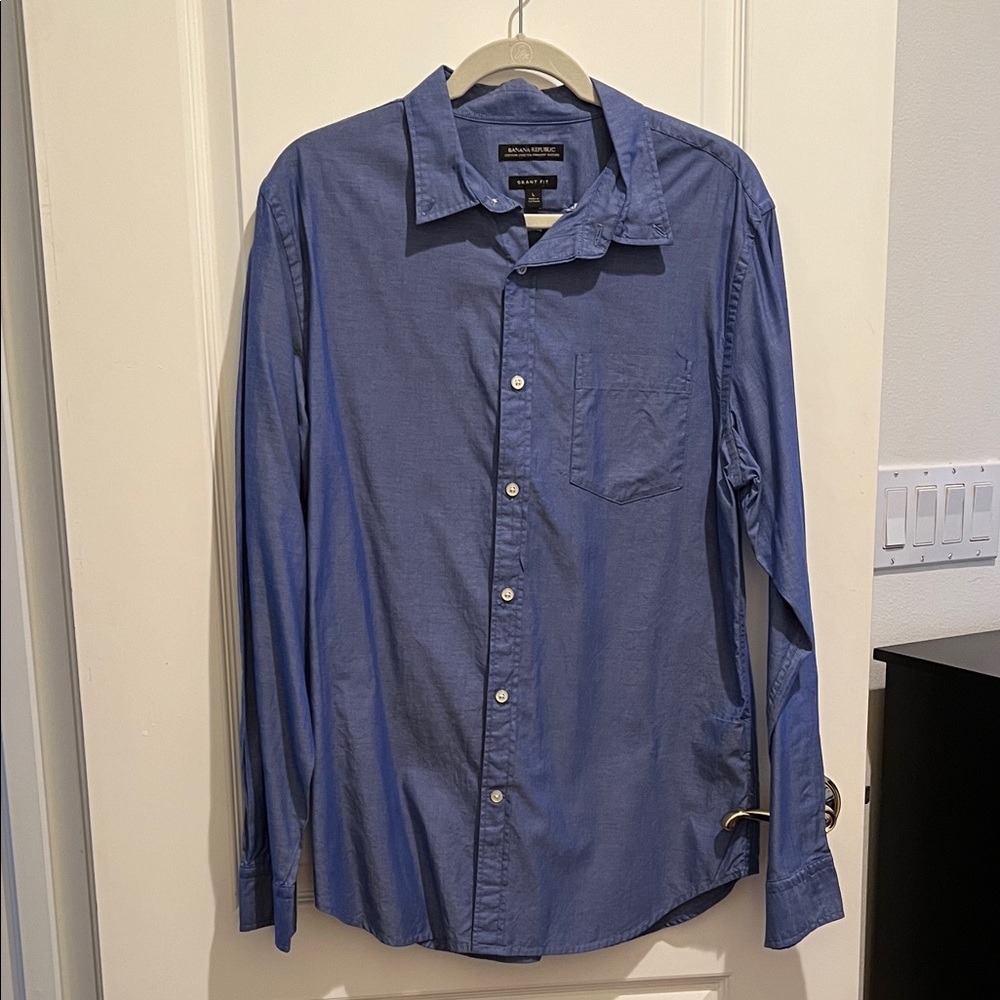 Banana Republic Casual Blue Button-Down Shirt